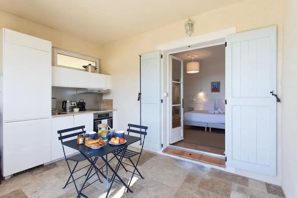L35 Villa Colomars Sea View-Swimming Pool, Terrace&Bbq 0*,  France